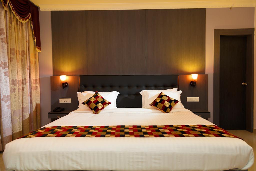 Hotel Gopalapuram International Pollāchi Εξωτερικό φωτογραφία