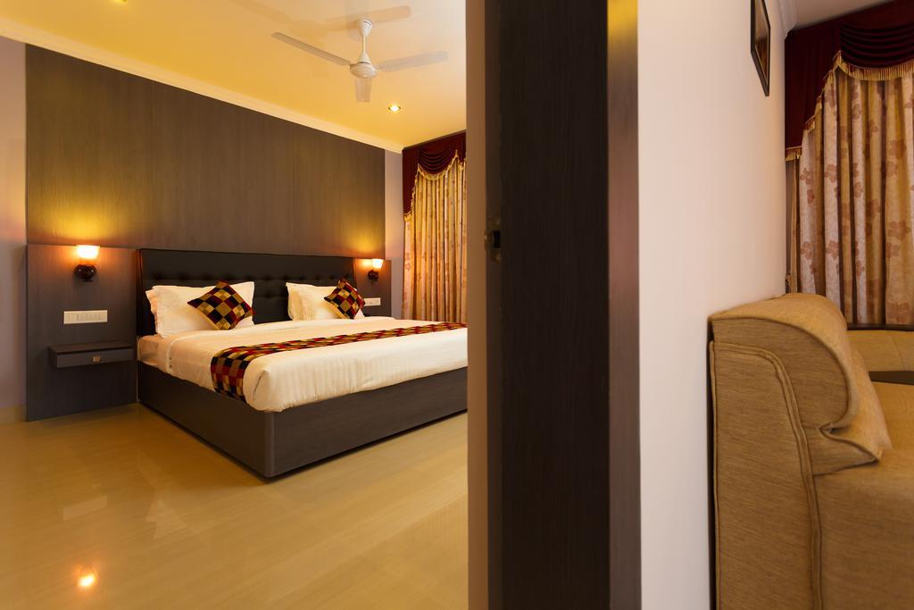Hotel Gopalapuram International Pollāchi Εξωτερικό φωτογραφία