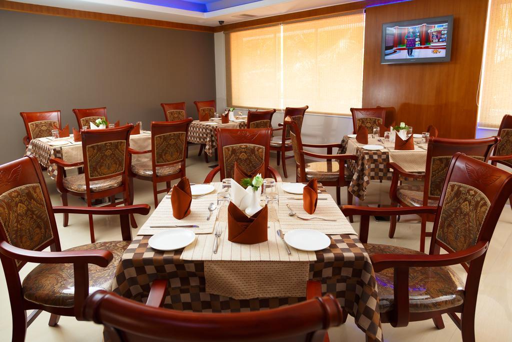 Hotel Gopalapuram International Pollāchi Εξωτερικό φωτογραφία