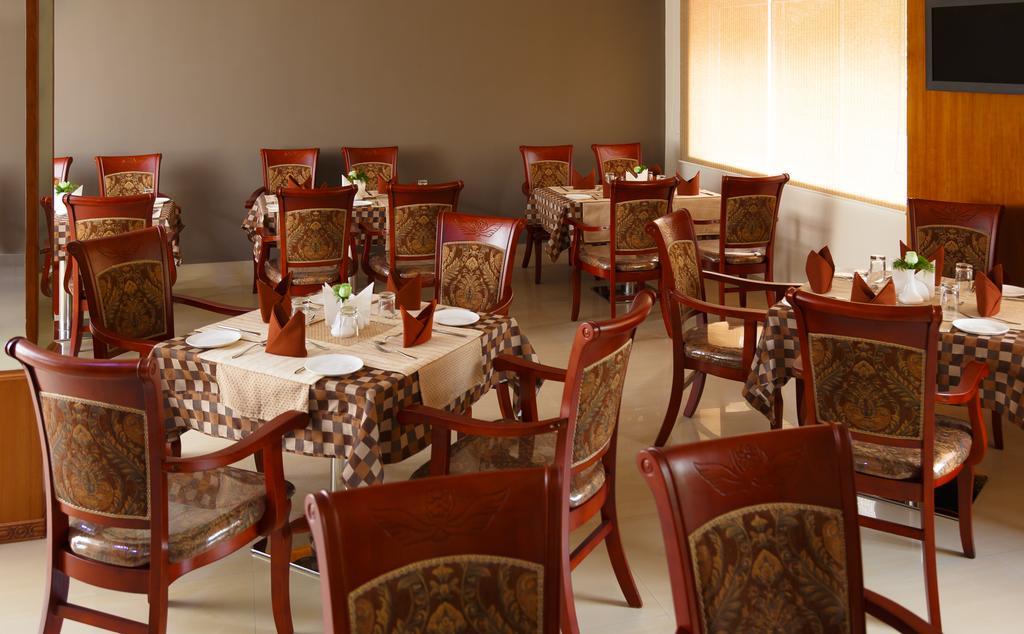 Hotel Gopalapuram International Pollāchi Εξωτερικό φωτογραφία